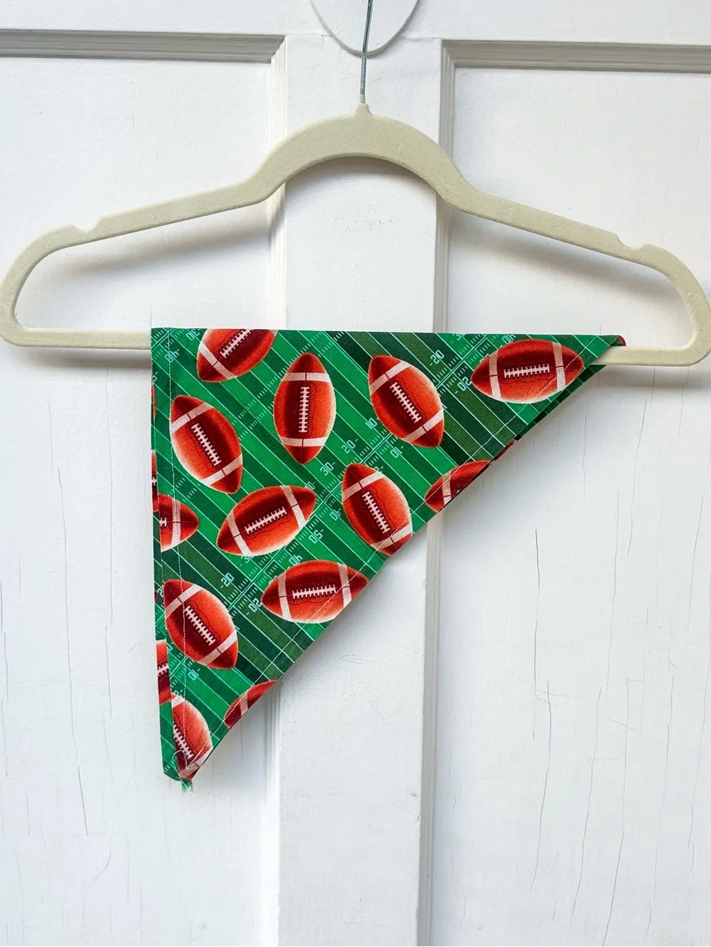 🏈Dog Bandana, Footballs